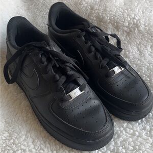 black nike air forces